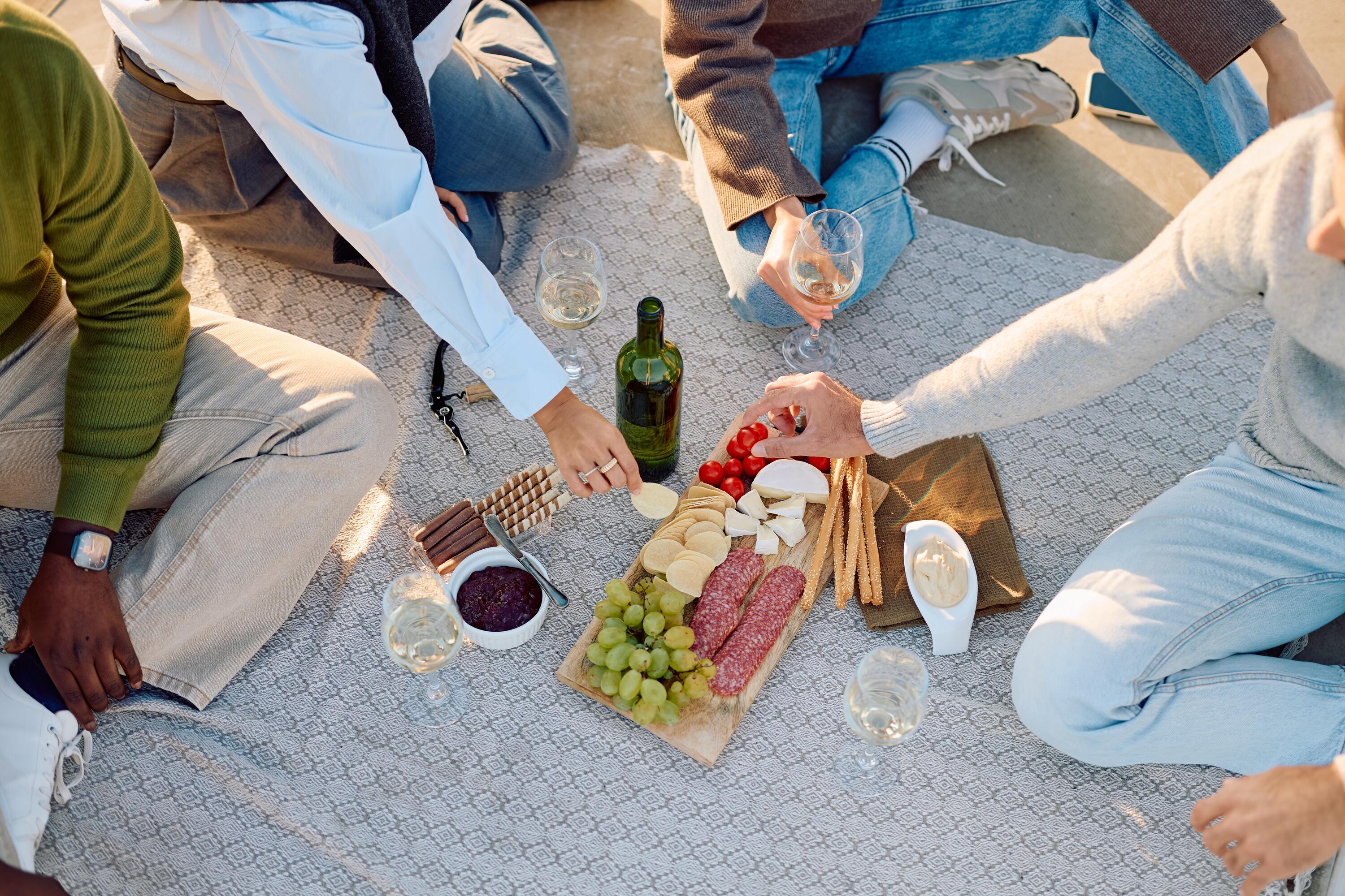 How to Host a Relaxed Weekend Get-Together (Without the Stress)