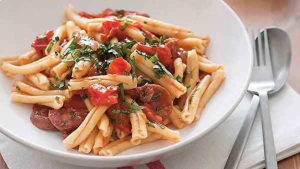 Recipe: Spicy Salami, Cherry Tomato & Basil Pasta Sauce